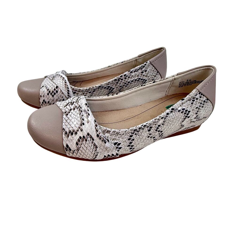 NIB Beartraps Mitsy Faux Snakeskin Tan Slip On Casual Flat Low Wedge - Picture 2 of 15